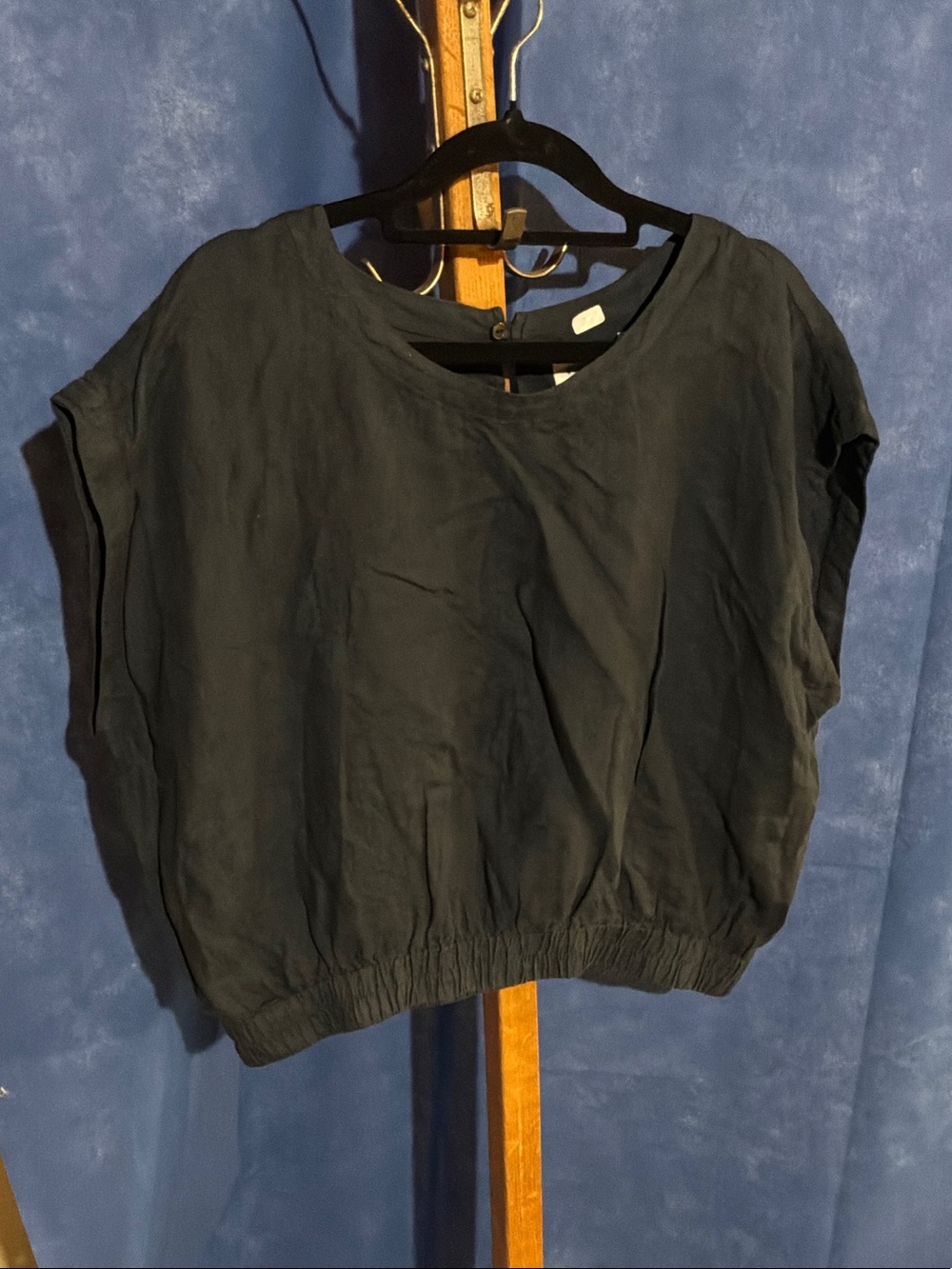 Velvet by Graham & Spencer Black Elastic-Hem Boxy Crop Top